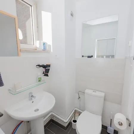 Le Petit Break - Gare - Petite France - Commerces A Proximite