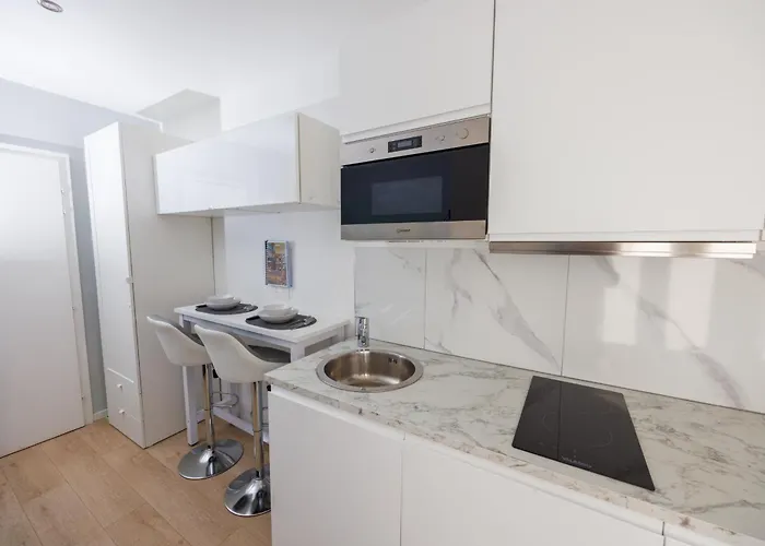 Le Petit Break - Gare - Petite France - Commerces A Proximite 3*